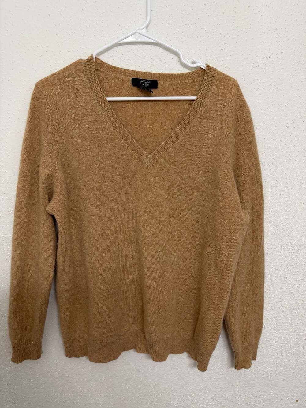 Lord & Taylor 100% Cashmere V-Neck Sweater in Camel